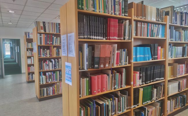 Image - Die Bibliothek